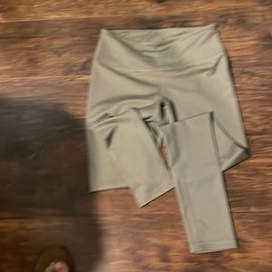 Zella tights in a light brown. Size medium. No pilling